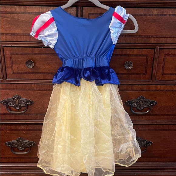 Snow White dress - Picture 4 of 4